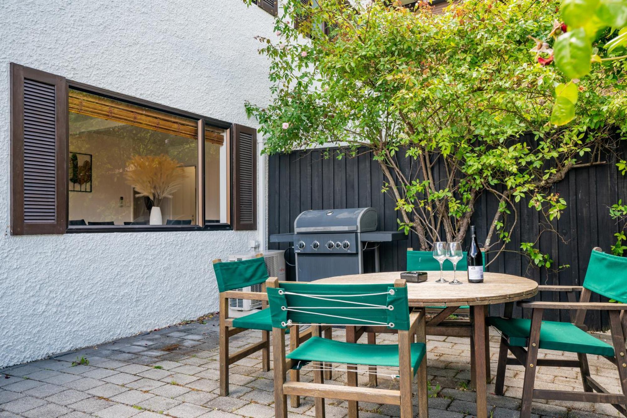 Town Centre Location With Stunning View - Unit 8 Queenstown Exterior foto